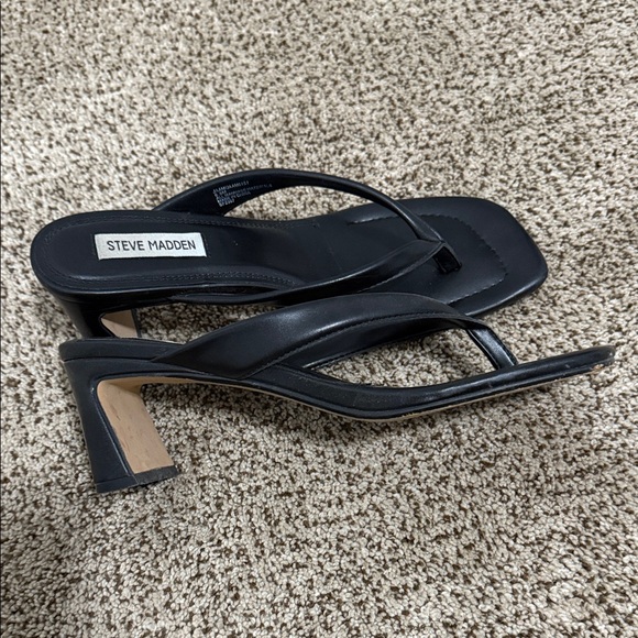 Steve Madden Black Strappy Heeled Sandals - Picture 1 of 1